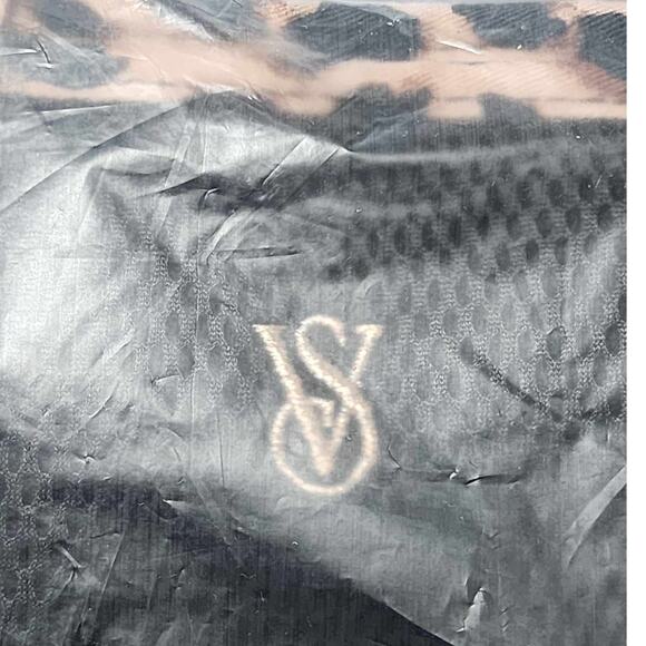 VS Victoria's Secret Leopard Mesh Tote Top Zip Closure Bag Black NEW - Picture 10 of 12